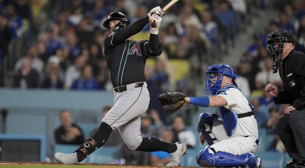 Pederson hits three-run blast as Diamondbacks beat Dodgers