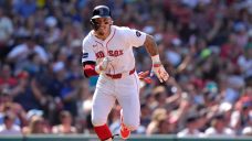 Duran&#8217;s RBI single lifts Red Sox past Brewers in game that sees benches empty