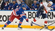 Rangers&#8217; Jimmy Vesey exits Game 2 with upper-body injury