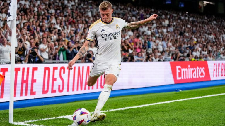 Real Madrid's Toni Kroos kicks the ball during a Spanish La Liga soccer match between Real Madrid and Betis at the Santiago Bernabeu stadium in Madrid, Spain, Saturday, May 25, 2024. (AP Photo/Manu Fernandez)