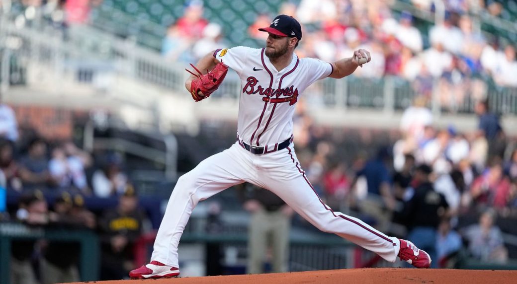 MLB Roundup: Sale continues hot start as Braves down Padres, split double-header