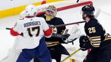 Panthers crush Bruins, take 2-1 series lead