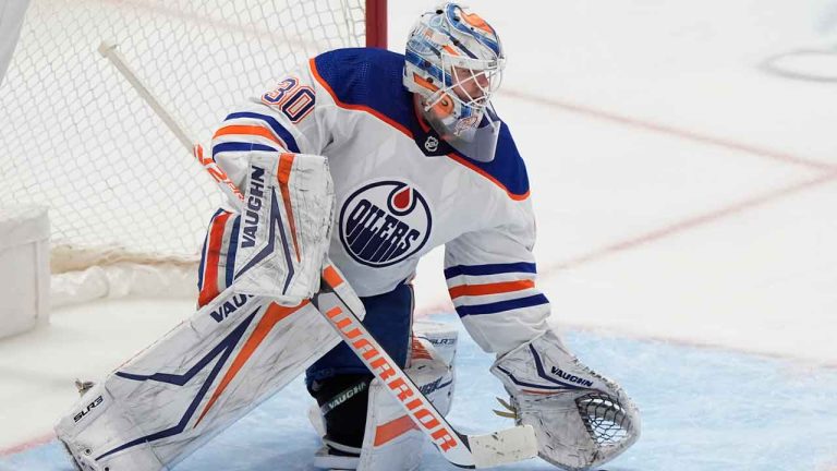 Edmonton Oilers goalie Calvin Pickard (30) defends the goal during the second period an NHL hockey game. (LM Otero/AP)