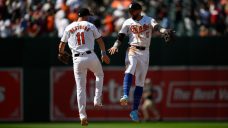 Orioles hit 4 HRs off Wheeler, beat the Phillies and win series