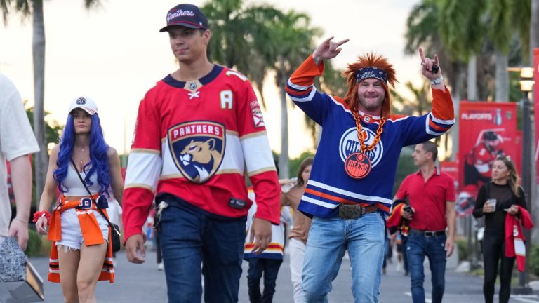 Edmonton Oilers fans arrive to the arena before the Oilers take on the Florida Panthers in game 1 of the NHL Stanley Cup final in Sunrise, Fla. on Saturday, June 8, 2024. (CP)