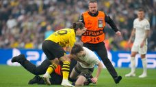 Champions League final halted inside a minute due to pitch invaders