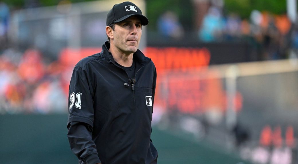 MLB disciplining umpire Pat Hoberg for gambling violations