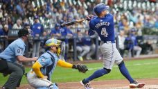 Blue Jays eke out win by holding off Brewers&#8217; pressure