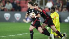 Klich nets equalizer for D.C. United in draw after red cards plague Toronto FC