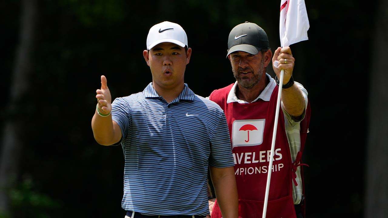 Protestors intrude final hole at Travelers Championship