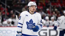 Maple Leafs, Nick Robertson agree to one-year contract