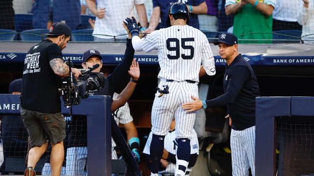 Yankees' Grisham responds to Soto chants with homer