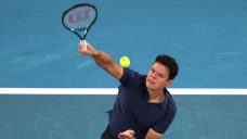 Canada&#8217;s Milos Raonic reaches quarterfinals of Libema Open