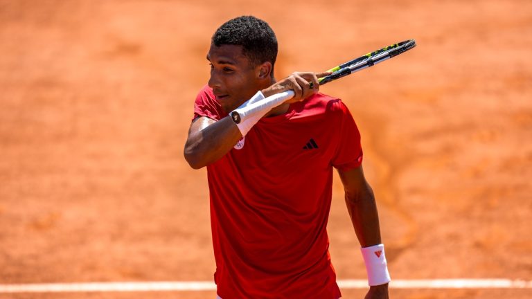 Felix Auger-Aliassime of Canada gestures during his match against Maximilian Marterer of Germany during the men's single tennis competition at the Roland Garros stadium, at the 2024 Summer Olympics, Tuesday, July 30, 2024, in Paris, France. (AP/Manu Fernandez)