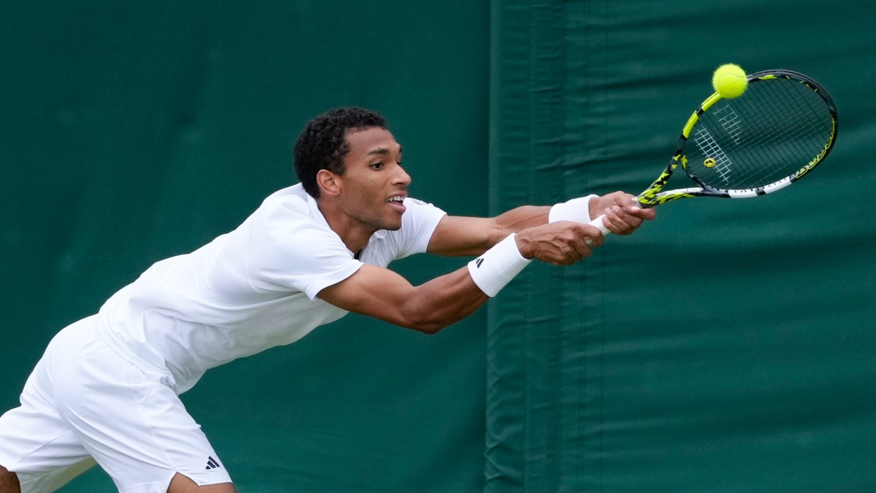 Auger-Aliassime, Stricker lose Swiss Open doubles opener