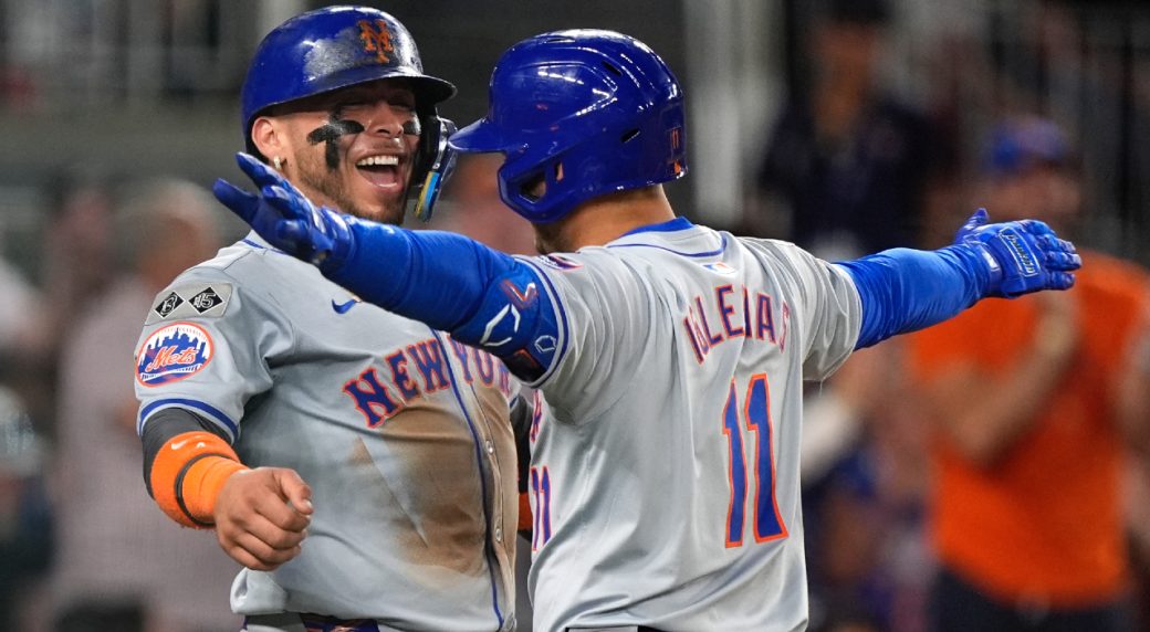 Martinez, Iglesias homer in six-run 10th as Mets hold off Nationals to ...