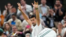 Djokovic gets into it with Wimbledon&#8217;s fans after reaching the quarterfinals