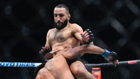 Belal-Muhammad-lands-a-knee-on-his-opponent-during-a-UFC-welterweight-bout