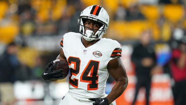 Cleveland Browns running back Nick Chubb warms up before an NFL football game against the Cleveland Browns Monday, Sept. 18, 2023, in Pittsburgh. (Matt Freed/AP)