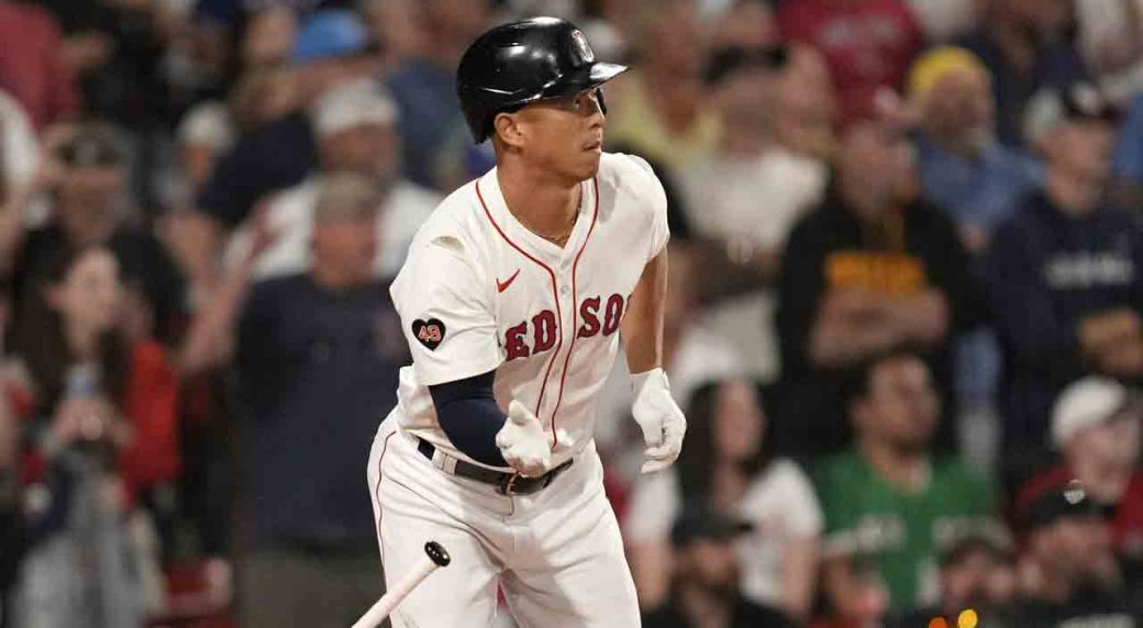 Refsnyder hits walk-off single as Red Sox beat Rangers in 10 innings