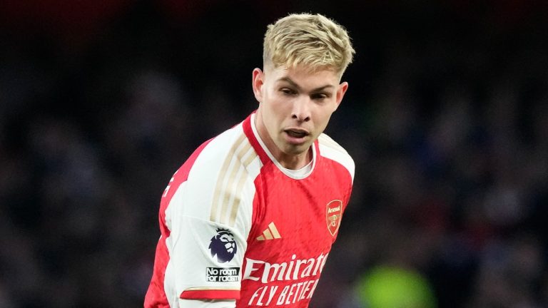 Arsenal's Emile Smith Rowe in action during the English Premier League match between Arsenal and Luton Town, Apr. 3, 2024. (AP Photo/Frank Augstein)