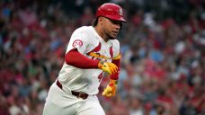 Cardinals catcher Willson Contreras headed to IL with broken finger