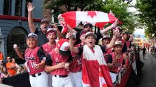 Team Canada gets in on &#8216;Soto Shuffle&#8217; at Little League Classic