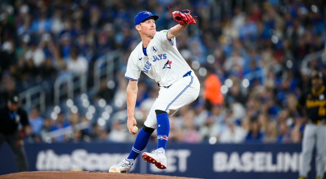 Blue Jays’ Bassitt says closed roof contributed to poor start