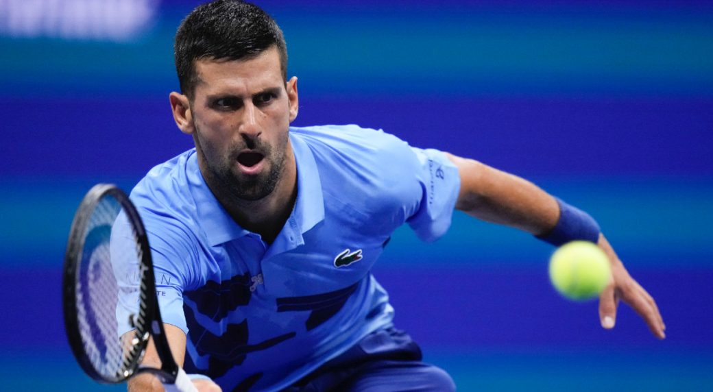 Djokovic alcanza la tercera ronda del US Open tras ser derribado por su rival en el tercer set por lesión