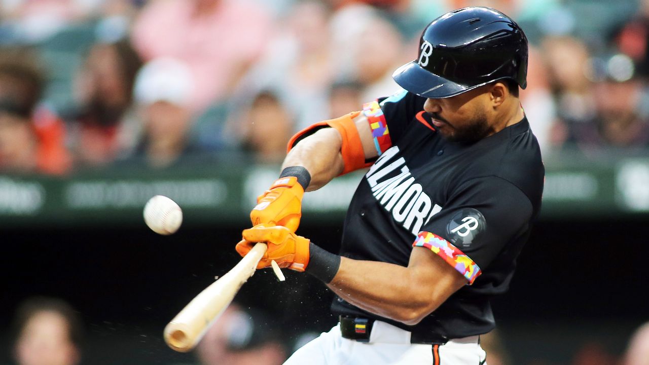 Anthony Santander’s late grand slam rallies Orioles past Astros