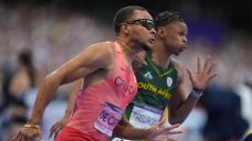 Canada&#8217;s De Grasse eliminated in Olympic 200-metre semis, says he&#8217;s injured