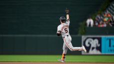 Yastrzemski, Conforto homer to help Giants beat sinking Orioles