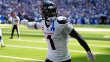 Report: Texans WR Stefon Diggs out for year with torn ACL