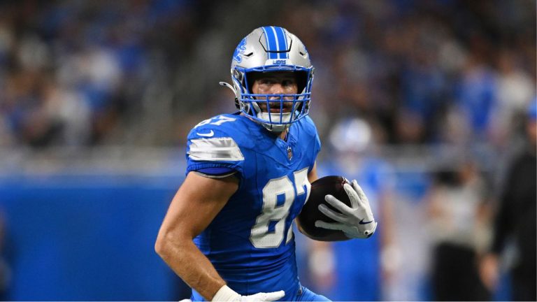 Detroit Lions tight end Sam LaPorta (87) runs the ball after a catch against the Los Angeles Rams during the first half of an NFL football game in Detroit, Sunday, Sept. 8, 2024. (David Dermer/AP Photo)