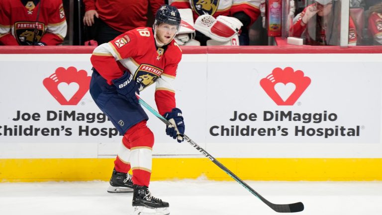 Florida Panthers forward Steven Lorentz looks for an open teammate during the second period of a preseason NHL hockey game against the Carolina Hurricanes, Friday, Sept. 29, 2023, in Sunrise, Fla. (AP/Wilfredo Lee)