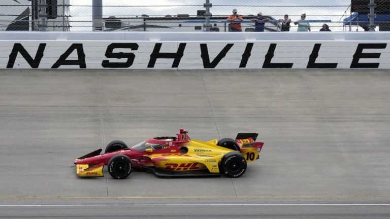 Alex Palou drives during an IndyCar auto race Sunday, Sept. 15, 2024, at Nashville Superspeedway in Lebanon, Tenn. (Mark Humphrey/AP Photo)
