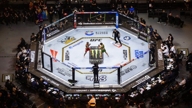 Yazmin Jauregui fights Ketlen Souza in a women's strawweight mixed martial arts bout during UFC 306. (Wade Vandervort/Las Vegas Sun via AP)