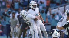 Sanders makes late field goal to help Dolphins rally past Jaguars