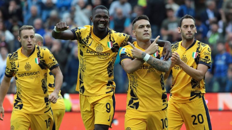 Inter Milan's Lautaro Martinez, second from right, celebrates after scoring during the Serie A soccer match between Udinese and Inter, at the Bluenergy Stadium in Udine, Italy, Saturday, Sept. 28, 2024. (Andrea Bressanutti/LaPresse via AP)