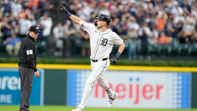 Shohei Ohtani swipes 57th bag to pass Ichiro Suzuki for most by a Japanese-born player