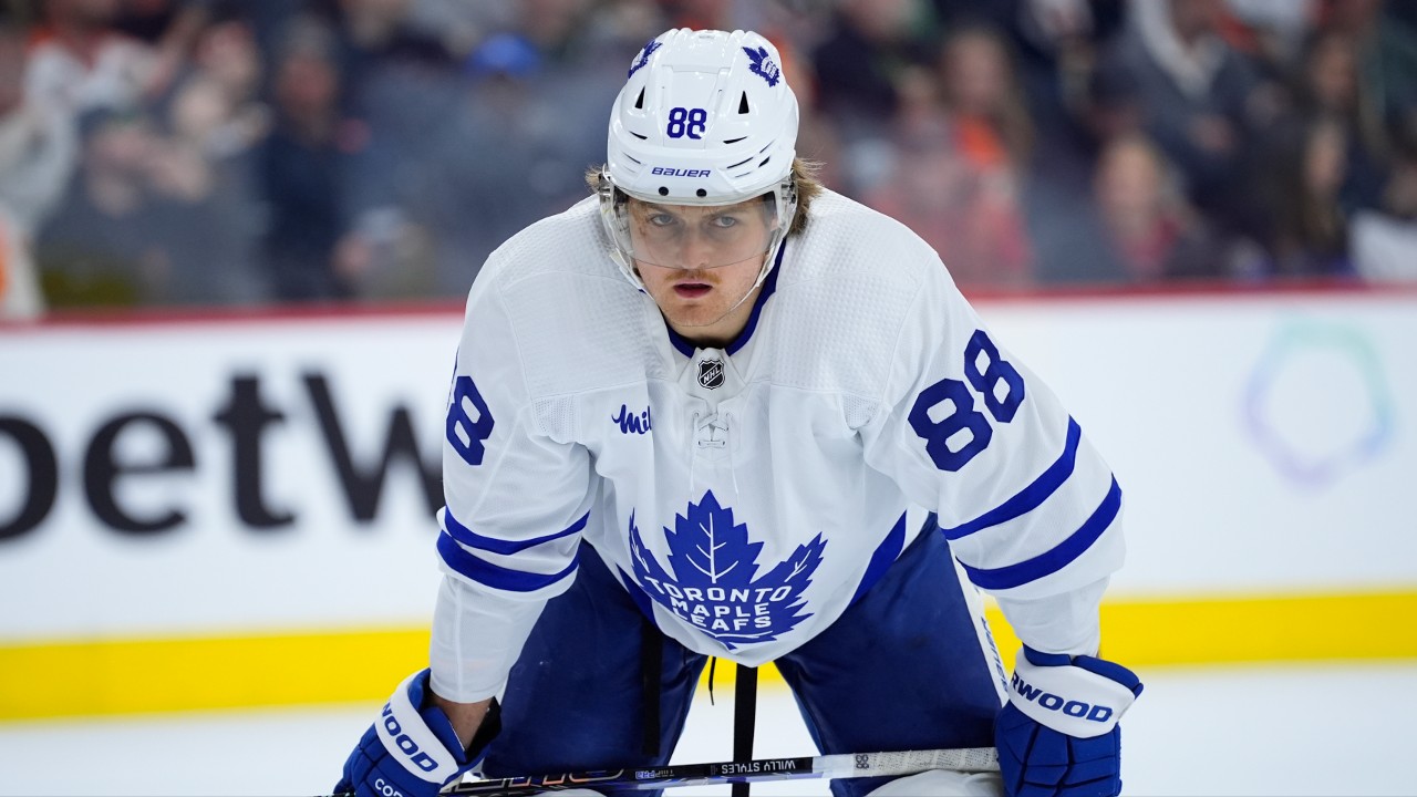 Nylander a game-time decision vs. Kings; Woll faces shots at practice