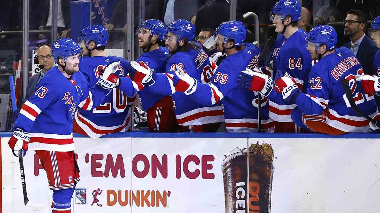 Kreider scores tiebreaking goal in second period as Rangers beat Red Wings