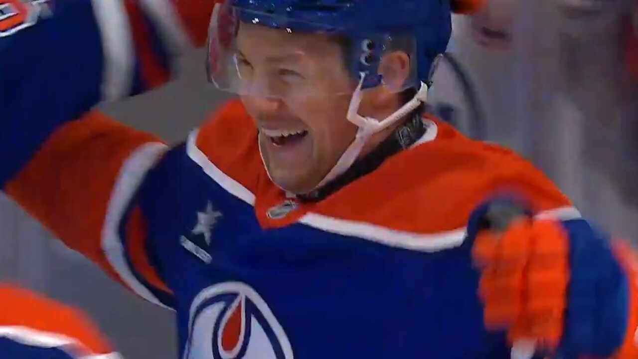 Skinner pots first goal with Oilers to give team early lead in BOA