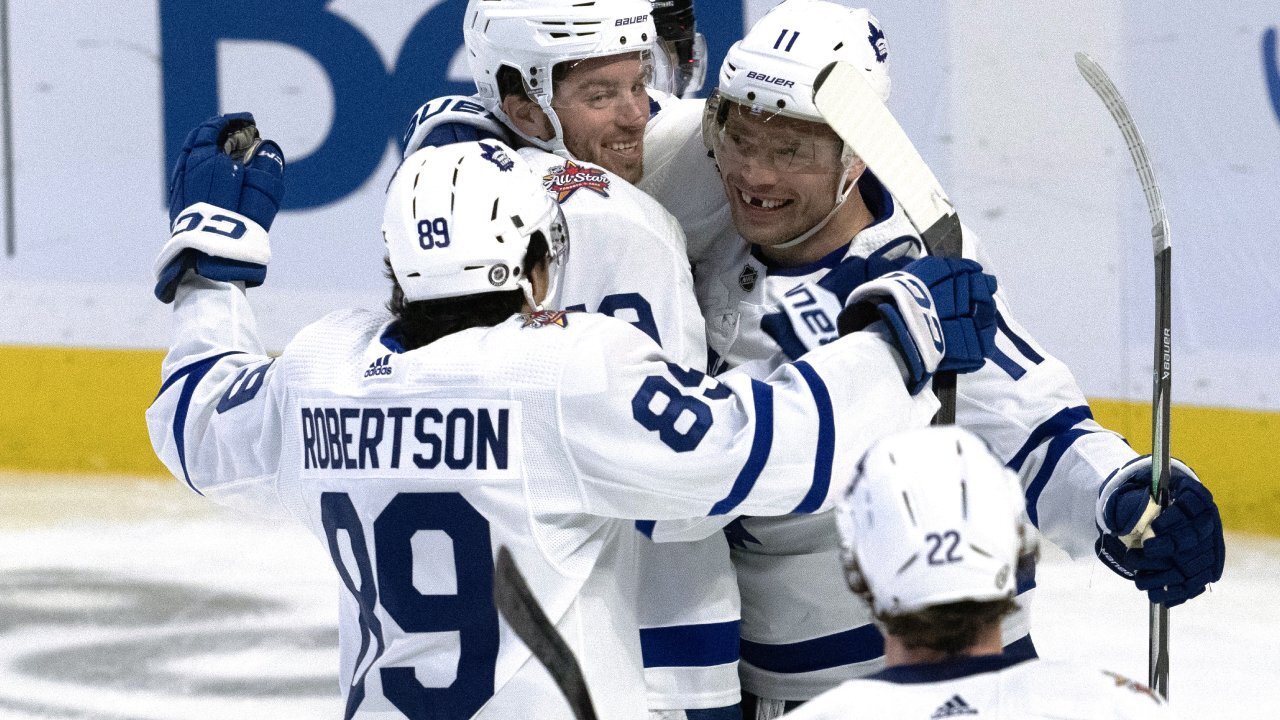 Maple Leafs’ Domi sees linemate Robertson as perennial 30-goal scorer