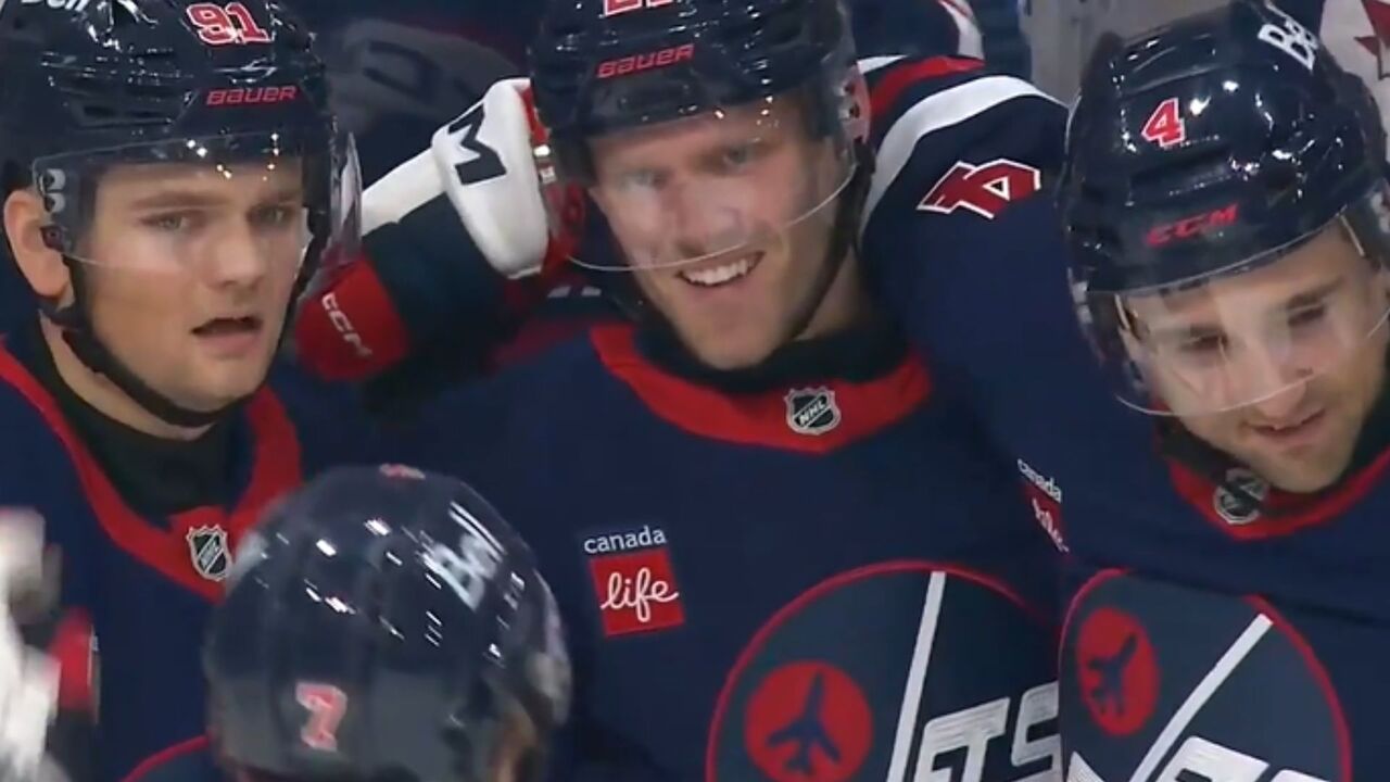 Jets’ Ehlers snipes twice against the Sharks