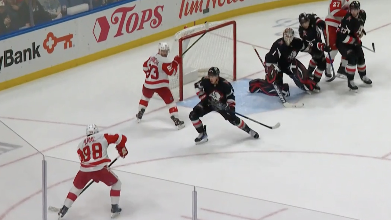 Red Wings’ Kane hits post on gaping cage before Sabres ice the game