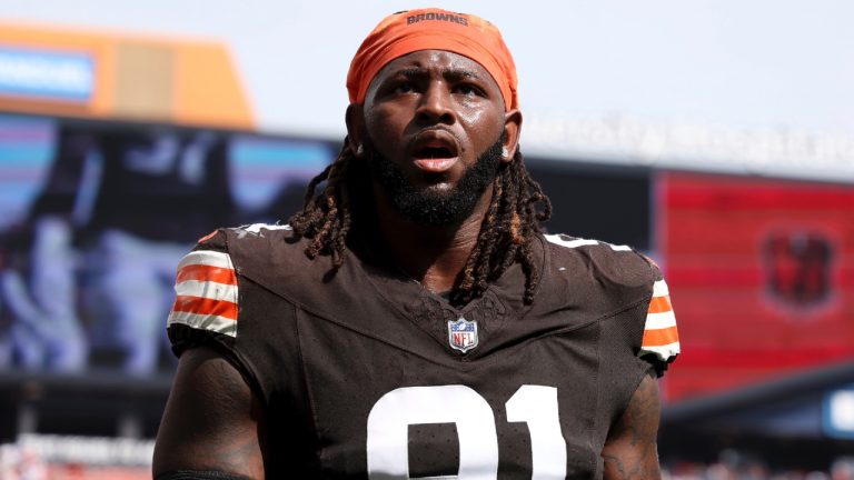 Cleveland Browns defensive end Alex Wright (91) walks off of the field at half time during an NFL football game against the New York Giants, Sunday, Sept. 22, 2024, in Cleveland. (Kirk Irwin/AP)