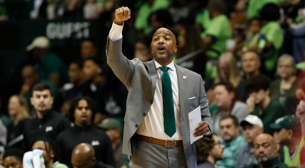 USF men’s basketball coach Amir Abdur-Rahim dies at 43