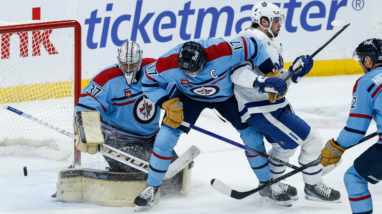 NHL Live Tracker: Maple Leafs vs. Jets