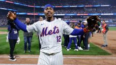 LDS Takeaways: Lindor&#8217;s signature swing powers Mets to NLCS